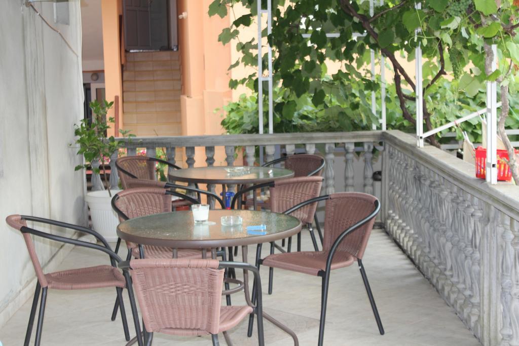 Marko Apartment Sutomore Bilik gambar